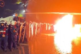 arnavutluk-karisti-tiranda-hukumet-karsiti-protestolarda-catisma-QtdV1In6.jpg
