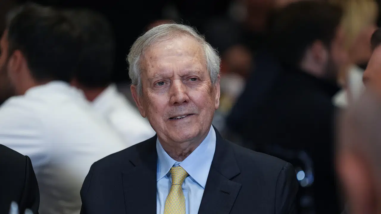 aziz-yildirimdan-galatasaraya-tepki-fenerbahceye-dil-uzatmaya-calisanlarin-7pJrzGXH.jpg