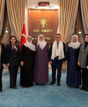 baris-anneleri-heyeti-tbmmde-akpyi-ziyaret-etti-CflGyD8K.jpg