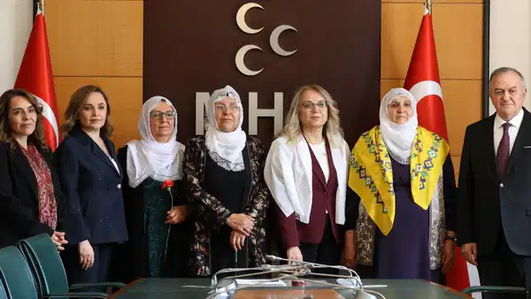 baris-annelerinden-mhpye-ziyaret-b2q8T65w.jpg