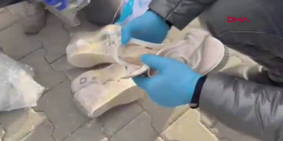 bayan-ayakkabina-saklamislar-16-kilo-eroin-ele-gecirildi-uWCwEUPj.jpg