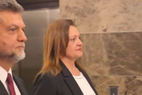 burcu-koksal-akp-genel-merkezinde-geldi-6uusRgDm.jpg