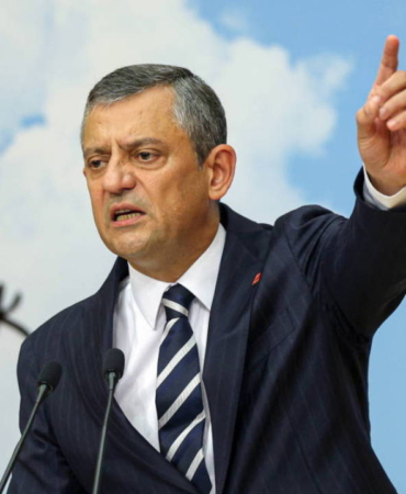 chp-lideri-ozel-kurmaylariyla-partiye-suren-operasyonlari-konustu-magazinsel-gundemler-yaratiliyor-zs75PgAE.jpg