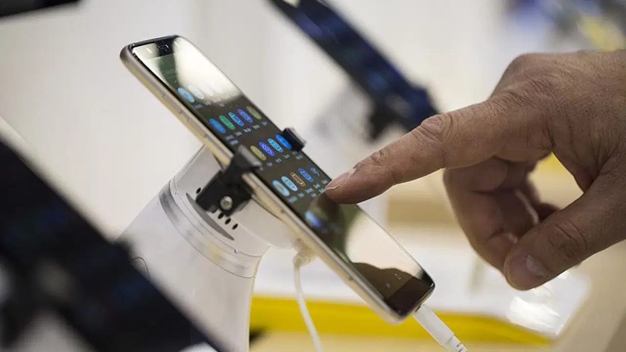cip-krizi-ve-bolgesel-catismalar-tetikledi-akilli-telefon-ve-tablet-fiyatlarina-zam-geliyor-PAXagSSr.jpg
