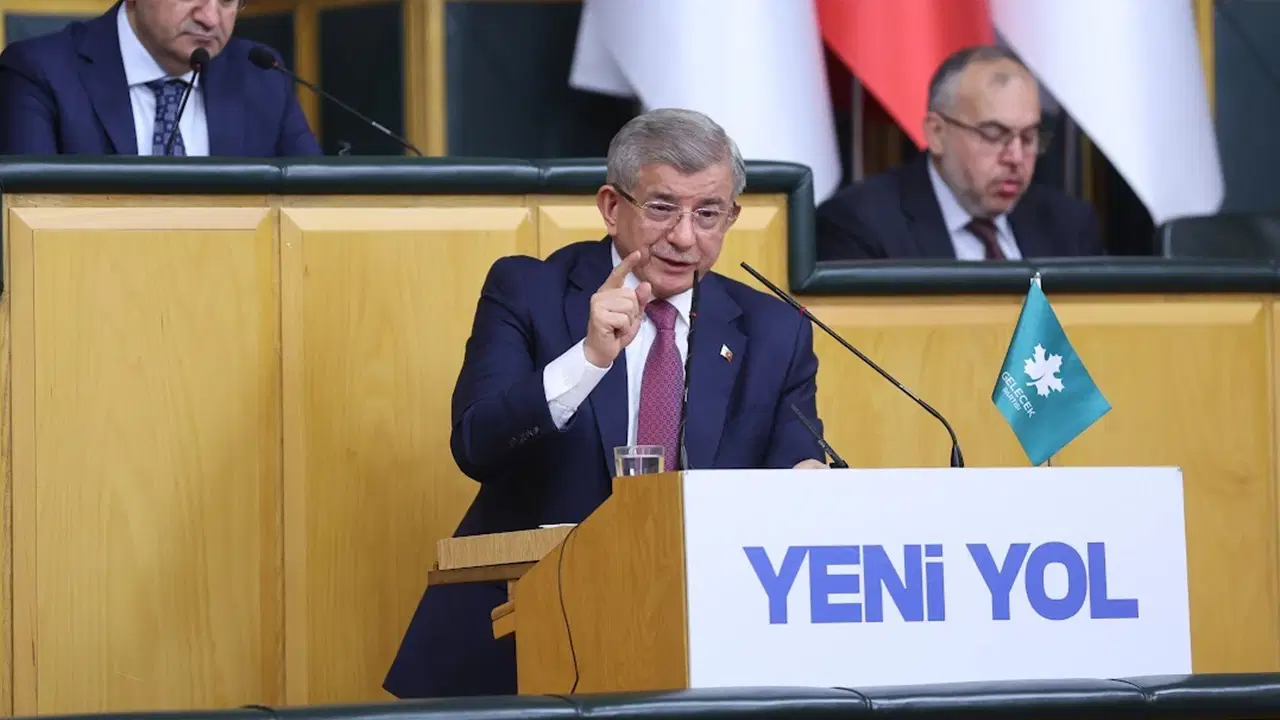 davutoglundan-o-akplilere-sert-tenkit-bu-uclu-cete-turkiyeye-10-yil-kaybettirdi-dFtijEIX.jpg