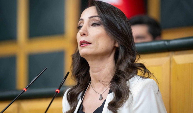 dem-partiden-numan-kurtulmusa-surec-cagrisi-tum-programlarinizi-bir-kenara-birakin-qBQs2s8X.jpg