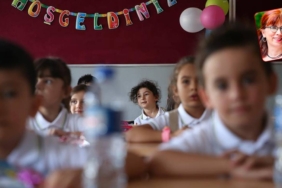 deprem-bolgesindeki-okullara-dijital-destek-paketleri-dagitiliyor-ilk-kivilcim-hatayda-vZrIiz7b.jpg