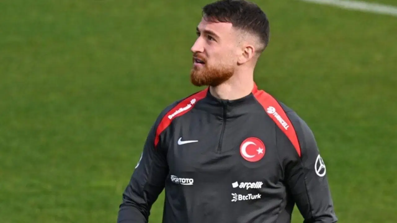 dortmundda-dikkat-ceken-salih-ozcan-paylasimi-yakisir-sekilde-bir-veda-POxPzTNm.jpg