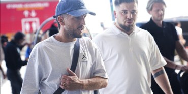 dries-mertens-ve-ailesi-istanbula-geldi-OBbNFaY4.jpg
