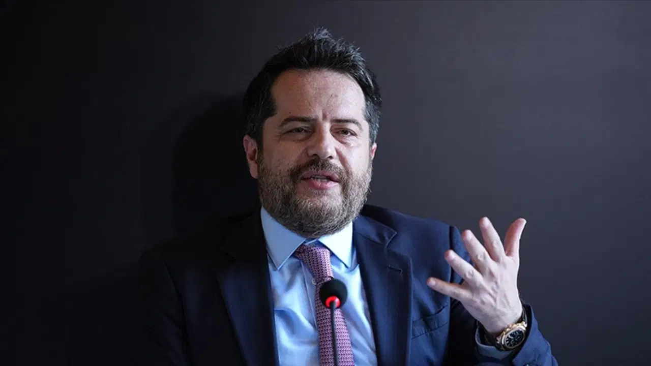 erden-timurdan-galatasaraya-mektup-her-sartta-yuzumuzu-gulduren-fQctBrBx.jpg