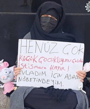 fatmanur-celik-ve-kizi-hifayi-istimar-ettigi-tez-edilen-tarikat-yoneticisi-hakim-karsisinda-Me5LKcNO.jpg