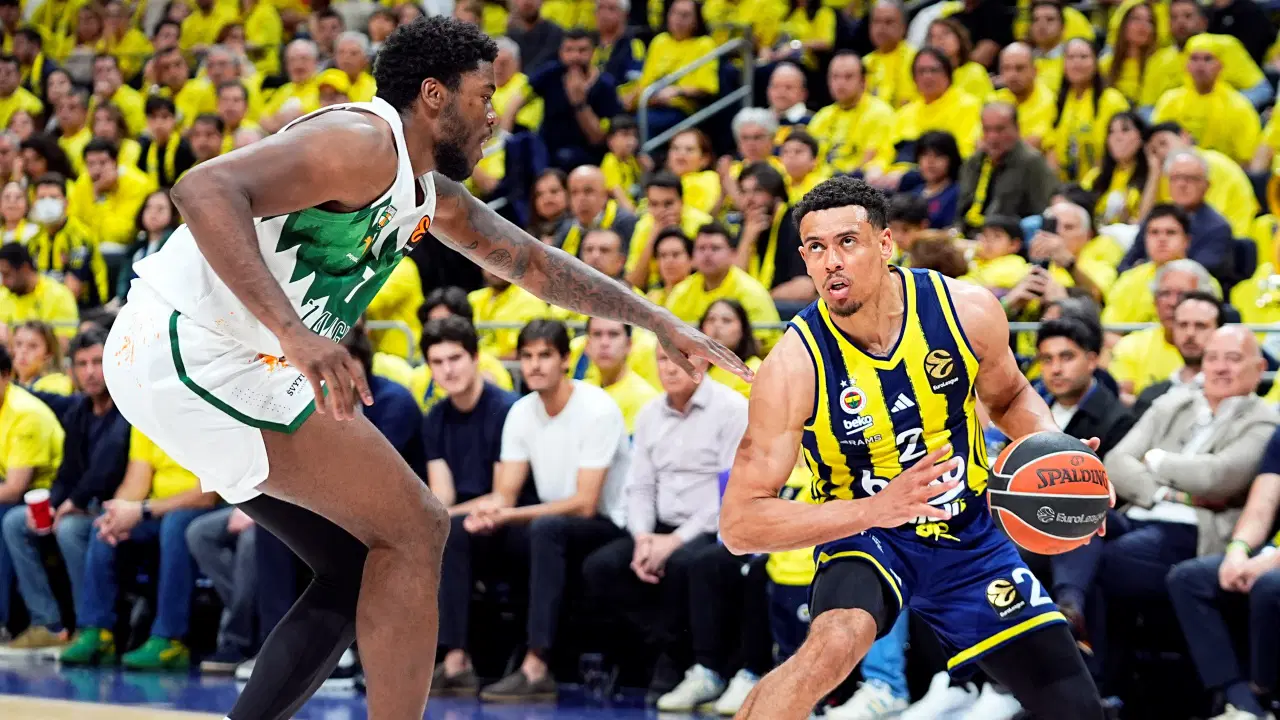 fenerbahce-beko-final-four-icin-alana-cikiyor-DSVQ48Nm.jpg