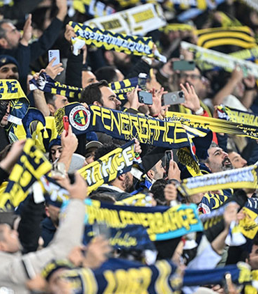 fenerbahceden-18-yas-alti-ve-kadin-taraftarlara-ucretsiz-bilet-JQWe8G1E.jpg