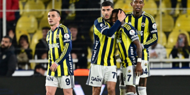 fenerbahcenin-gozu-sahada-kulagi-galatasaray-macinda-Q3PyNBxG.jpg