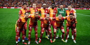 galatasarayda-4-futbolcu-bir-ilki-yasadi-g99PiMvm.jpg