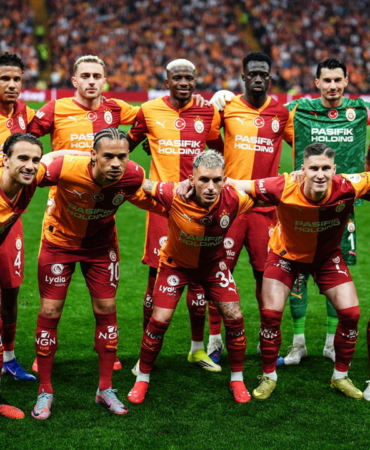 galatasarayda-4-futbolcu-bir-ilki-yasadi-g99PiMvm.jpg