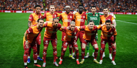 galatasarayda-4-futbolcu-bir-ilki-yasadi-g99PiMvm.jpg