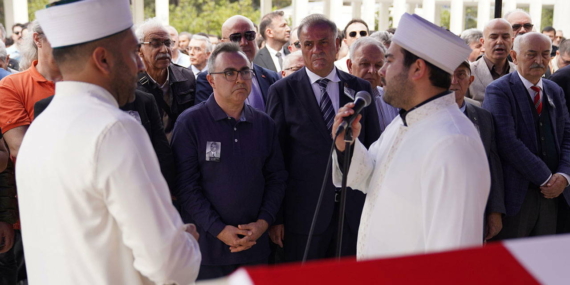 ibbye-yeni-operasyonda-bugun-hakkinda-gozalti-karari-cikmisti-yasin-cagatay-seckin-babasini-son-yolculuguna-pcDvHg4g.jpg
