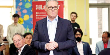 ingilterede-starmere-sandikta-buyuk-darbe-Pq9z5p4U.jpg