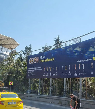 istanbul-caddelerinde-aziz-yildirim-surprizi-V6aVxfnu.jpg