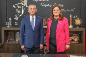 kilicdaroglundan-ak-partiye-gececek-olan-burcu-koksala-telefon-tek-bir-cumle-soyledi-ftaYJljH.webp