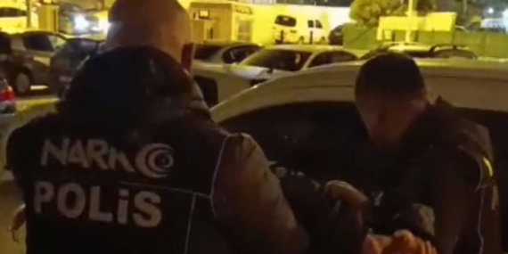 kirmizi-bultenle-araniyordu-uyusturucu-baronu-mersinde-yakalandi-fBu3KIYE.jpg