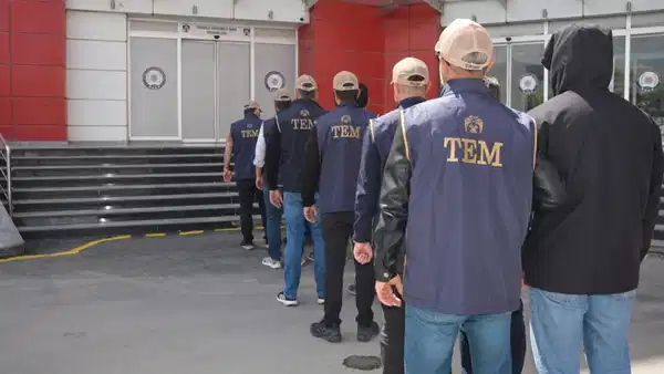 malatya-merkezli-16-vilayette-feto-operasyonu-23-gozalti-Nc6KTxNa.jpg