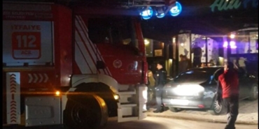 mutfaktaki-ocak-alev-aldi-apart-bina-tahliye-edildi-mN9UkemY.jpg