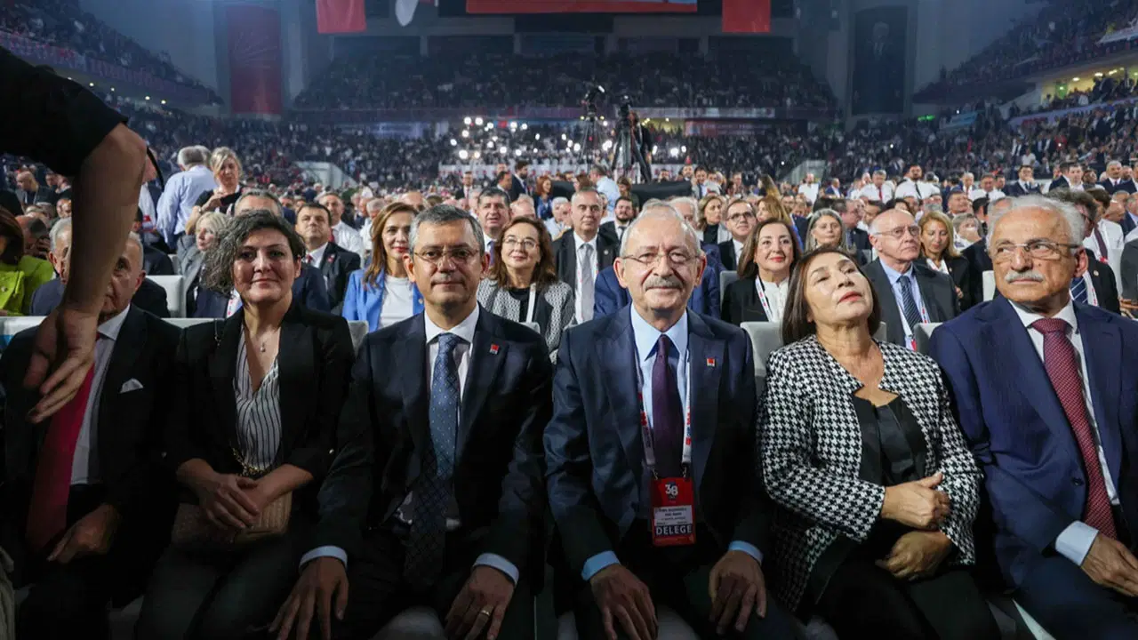 mutlak-butlan-gundemi-golgesinde-chpnin-kurultay-davasinda-gozler-bugun-ankarada-1kt74cdt.jpg