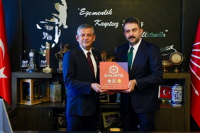 ozgur-ozel-ankara-kent-konseyi-baskani-yilmazi-kabul-etti-zXcfgczF.jpg