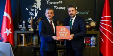 ozgur-ozel-ankara-kent-konseyi-baskani-yilmazi-kabul-etti-zXcfgczF.jpg