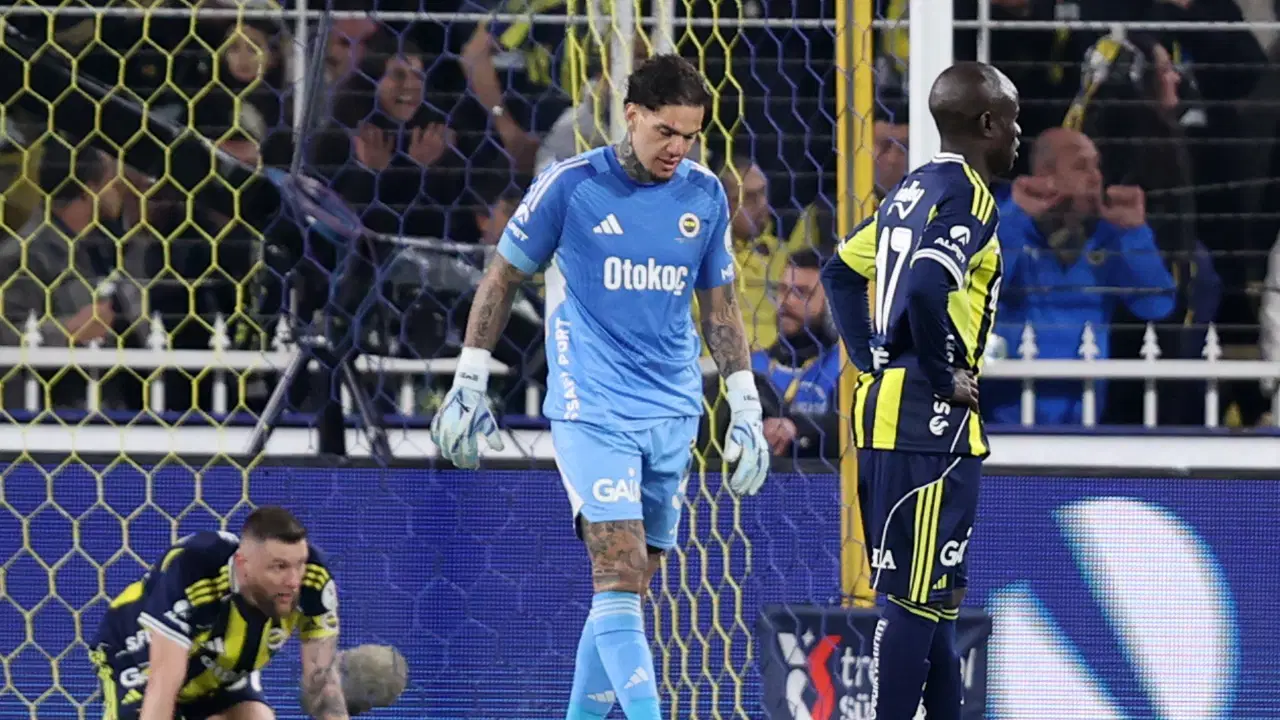 performansiyla-elestirilerin-hedefindeydi-edersondan-fenerbahce-karari-8juIFOSM.jpg
