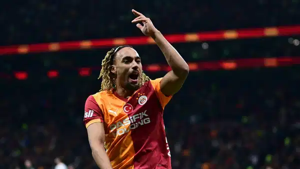 sacha-boey-galatasarayda-dalya-demeye-hazirlaniyor-VqpZWJi3.jpg
