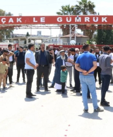sanliurfa-valiligi-acikladi-suriyeye-pasaport-ile-giris-ve-cikis-islemleri-basliyor-7KBQixZh.jpg