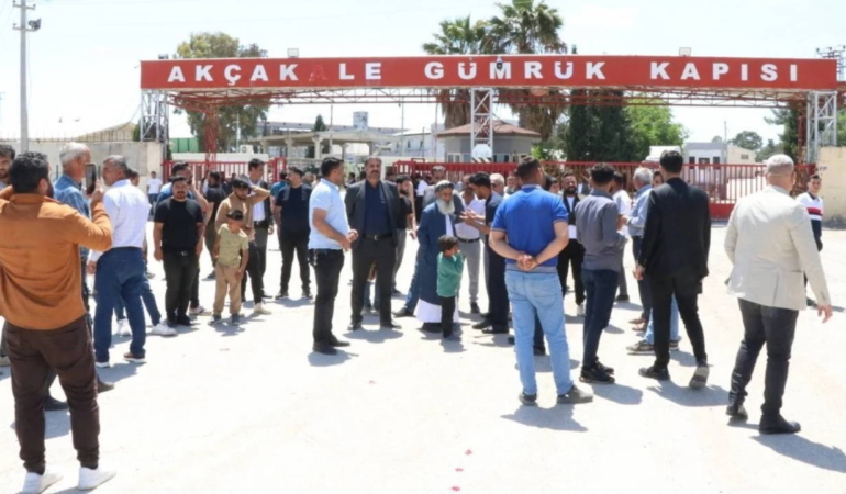 sanliurfa-valiligi-acikladi-suriyeye-pasaport-ile-giris-ve-cikis-islemleri-basliyor-7KBQixZh.jpg