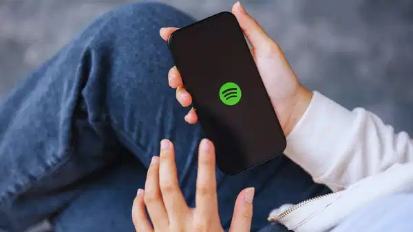 spotify-yapay-zeka-destekli-arama-altyapisini-kullanima-acti-37X7NpeJ.jpg