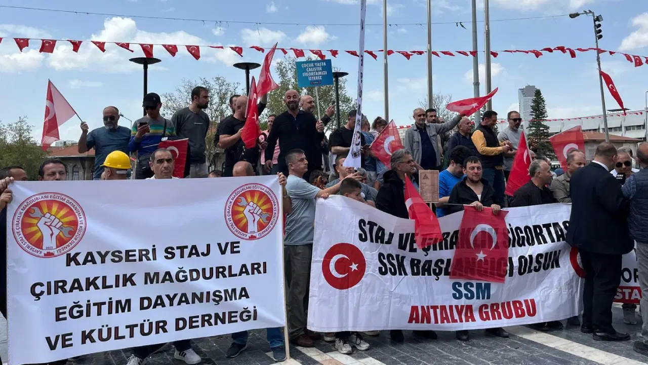 staj-ve-ciraklik-sigortasi-magdurlarindan-buyuk-bulusma-sadece-hakkimizi-istiyoruz-ySzFZhjW.jpg