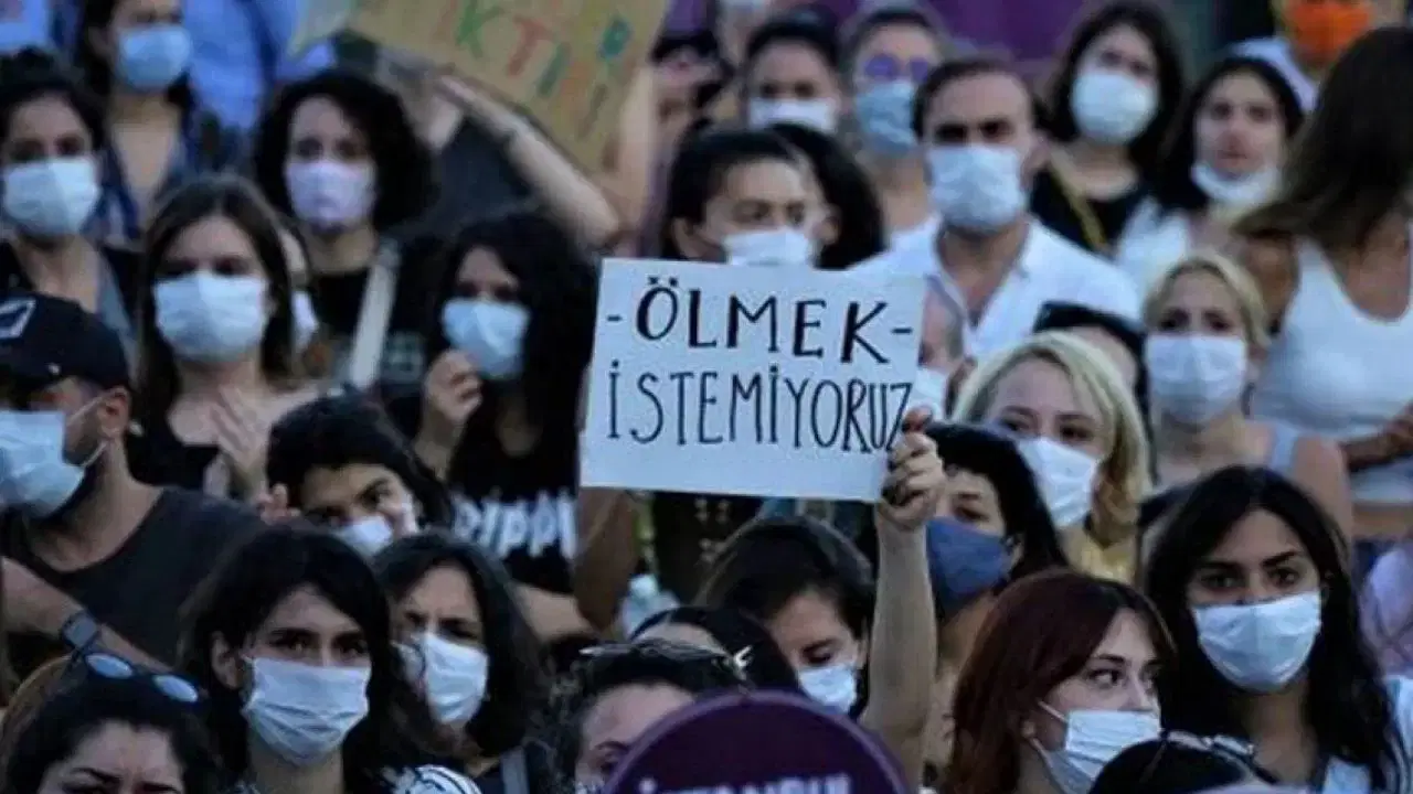 turkiye-bayan-dernekleri-federasyonunun-bilgileri-aciklandi-bu-yilin-birinci-ceyreginde-133-bayan-cinayeti-3ZsQUI83.jpg