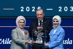 turkiye-saglik-is-baskani-toy-aile-ve-nufus-on-yilina-ait-konustu-iscinin-hakkini-guclendiren-JzkhOjKc.png