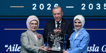 turkiye-saglik-is-baskani-toy-aile-ve-nufus-on-yilina-ait-konustu-iscinin-hakkini-guclendiren-JzkhOjKc.png