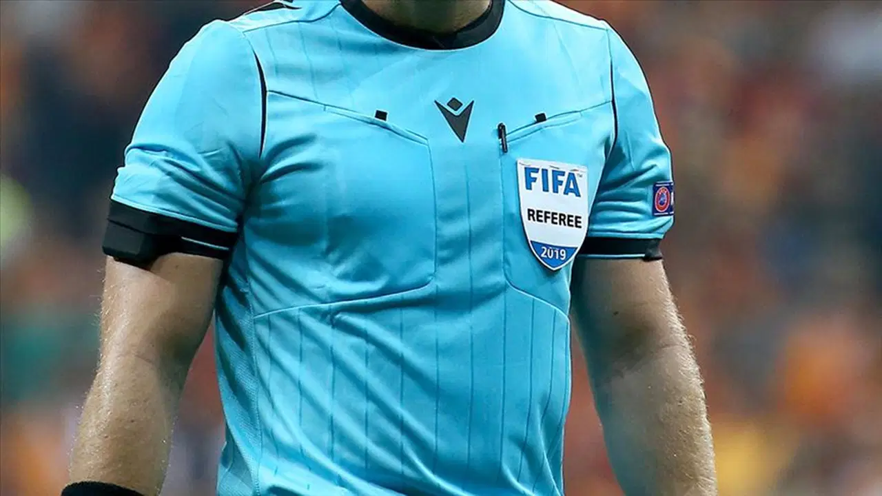 uefa-final-maclarinin-hakemlerini-acikladi-ZaNRyt3V.jpg